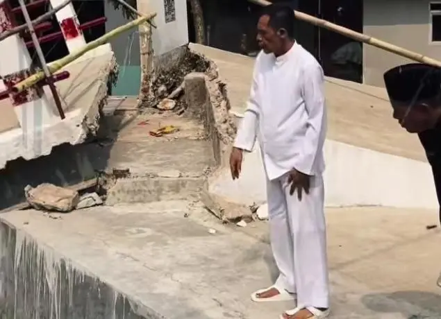 Jembatan Ambruk di Desa Gobang Rumpin, Jaro Ade Janji Perbaikan Cepat