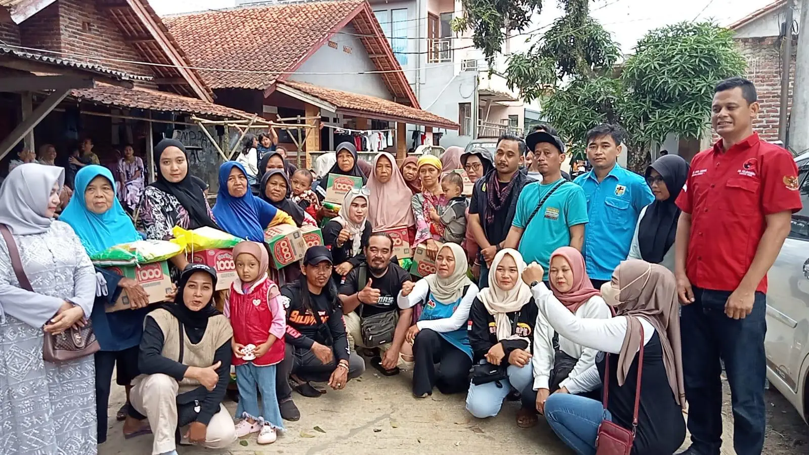 Anggota DPR RI dan DPRD Jabar Bersama FKJBP Bogor Barat Jasinga Hadir di Lokasi Banjir