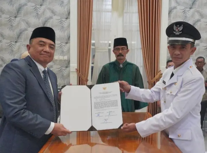 Dilantik Bupati Garut, Nova Wylian Sumaryo Fokus Bangun Desa Lewo Baru Lebih Inovatif