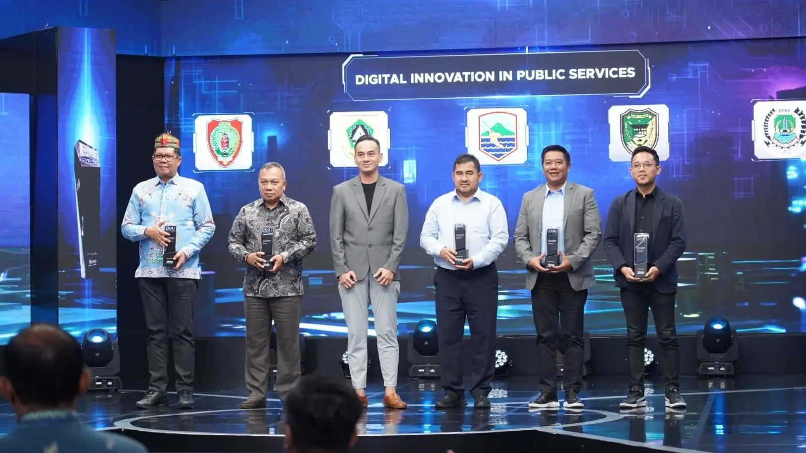 Rudy Susmanto Terima Penghargaan Digital Innovation Award Lewat Akun Lapor Pak Bupati